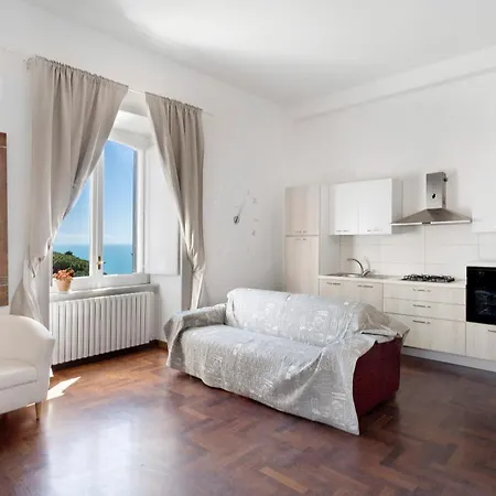 Divina Apartment *