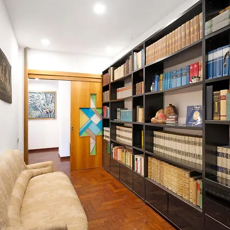 Apartment Divina